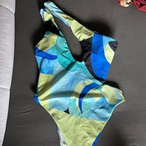 One time used shein one piece bathibgsuit